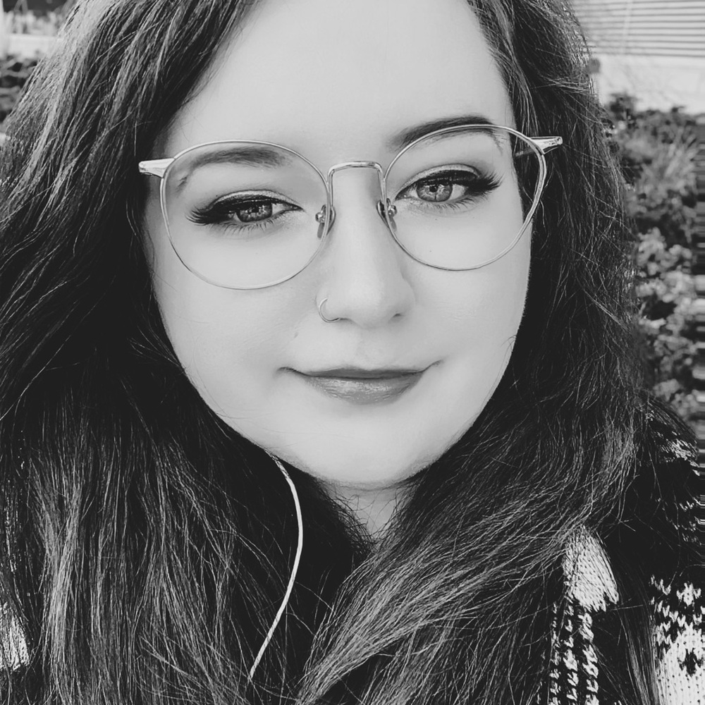 Meet your Posher, Shana